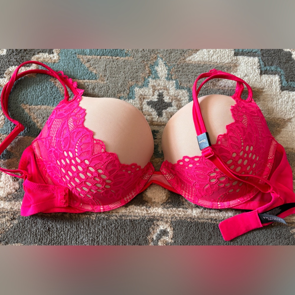 Victoria’s Secret bra